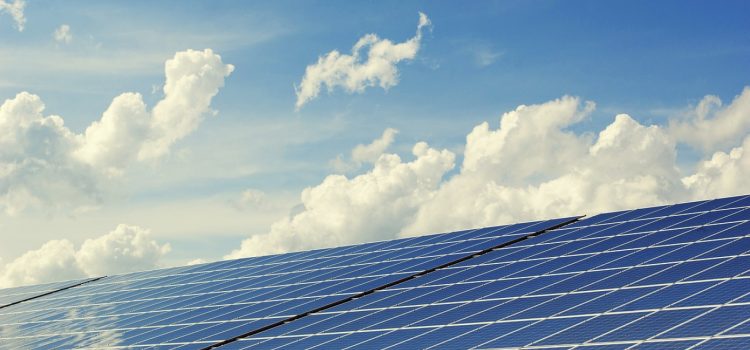 Comment contacter un fabricant d'onduleur solaire pour une solution domotique pilotée par l'IA ?