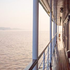 Voguez sur les eaux de la mer Rouge lors d'une croisière entre Jordanie et Égypte