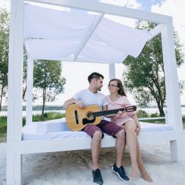 Ombre ou soleil ? La liberté d’une pergola à toile rétractable